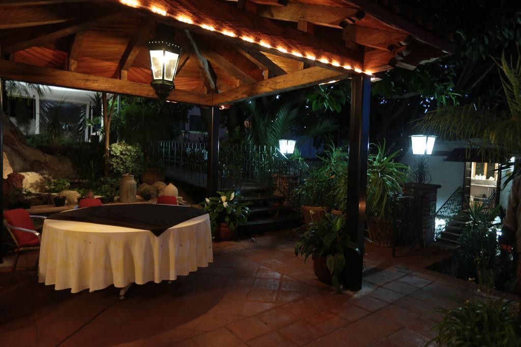 Отель Casa De La Loma Морелия Экстерьер фото
