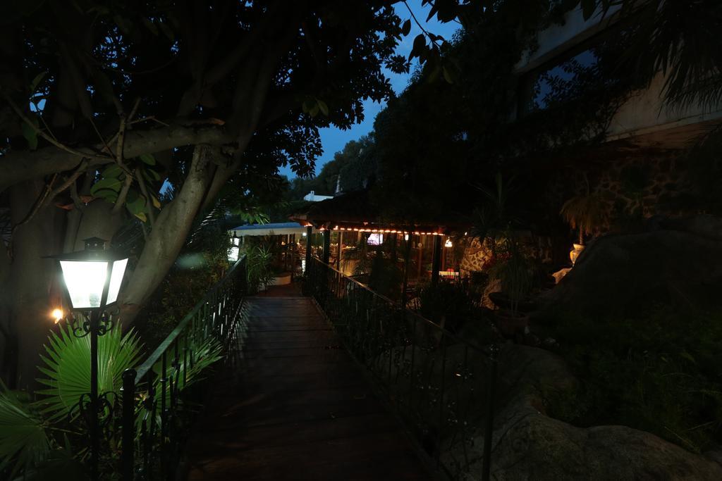 Отель Casa De La Loma Морелия Экстерьер фото