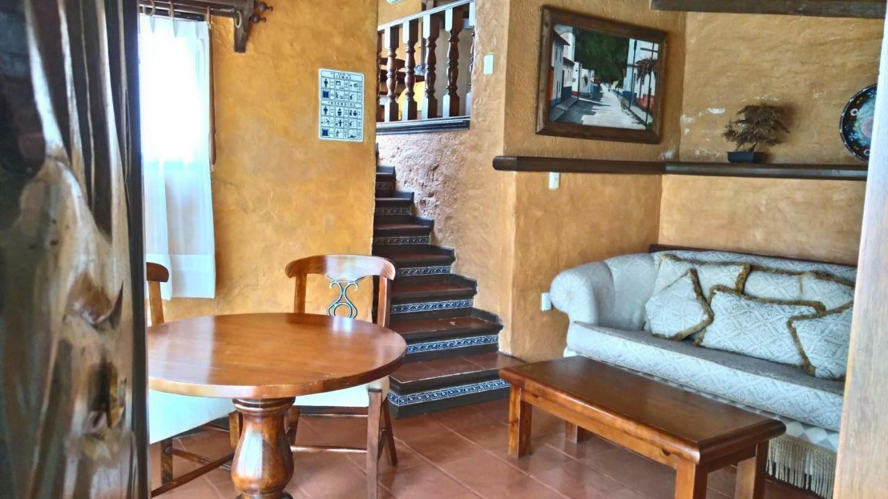 Отель Casa De La Loma Морелия Экстерьер фото